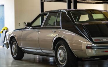Cadillac-Seville-1985-Sedan-21