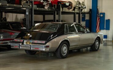 Cadillac-Seville-1985-Sedan-23