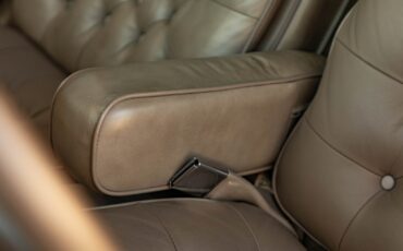 Cadillac-Seville-1985-Sedan-28