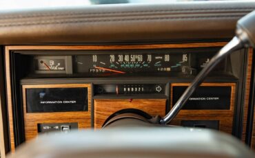 Cadillac-Seville-1985-Sedan-34