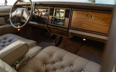 Cadillac-Seville-1985-Sedan-37
