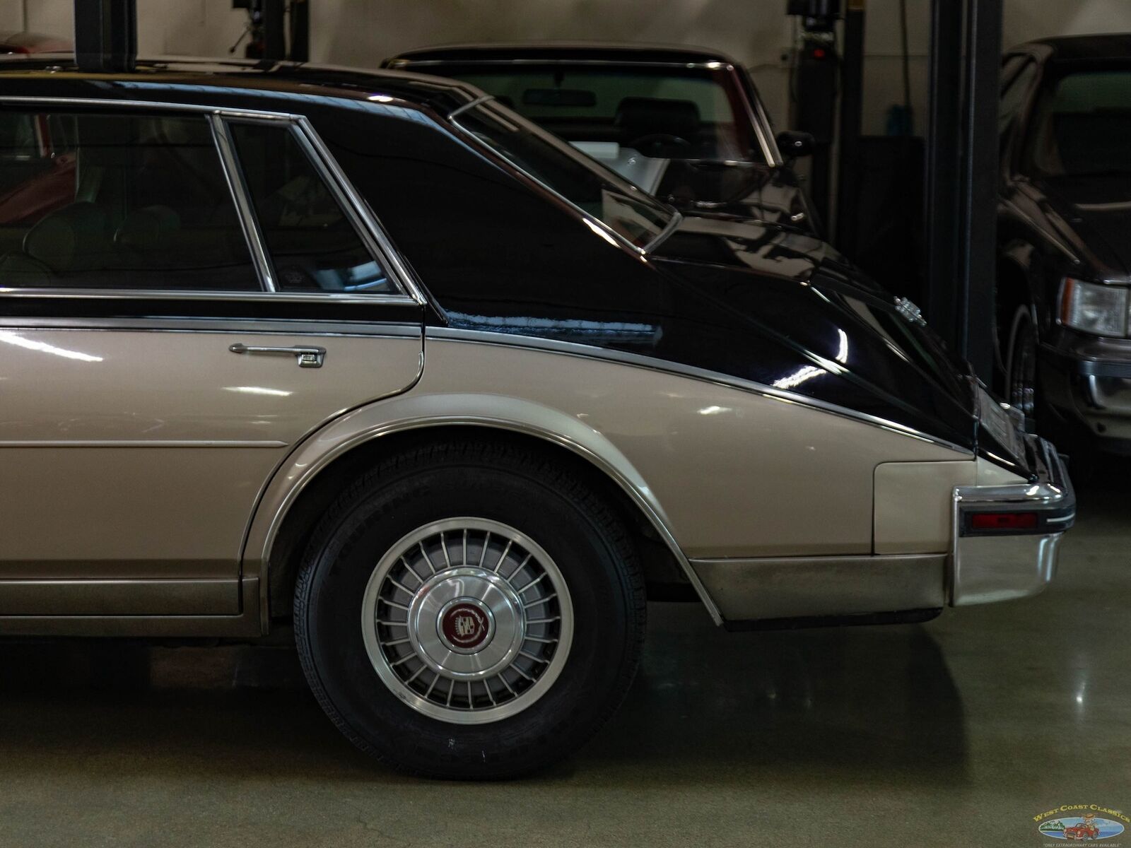 Cadillac-Seville-1985-Sedan-6