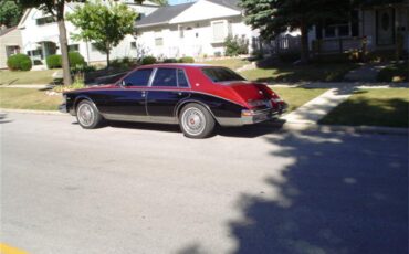Cadillac-Seville-1985-Two-tone-Red-Black-Dark-Red-2