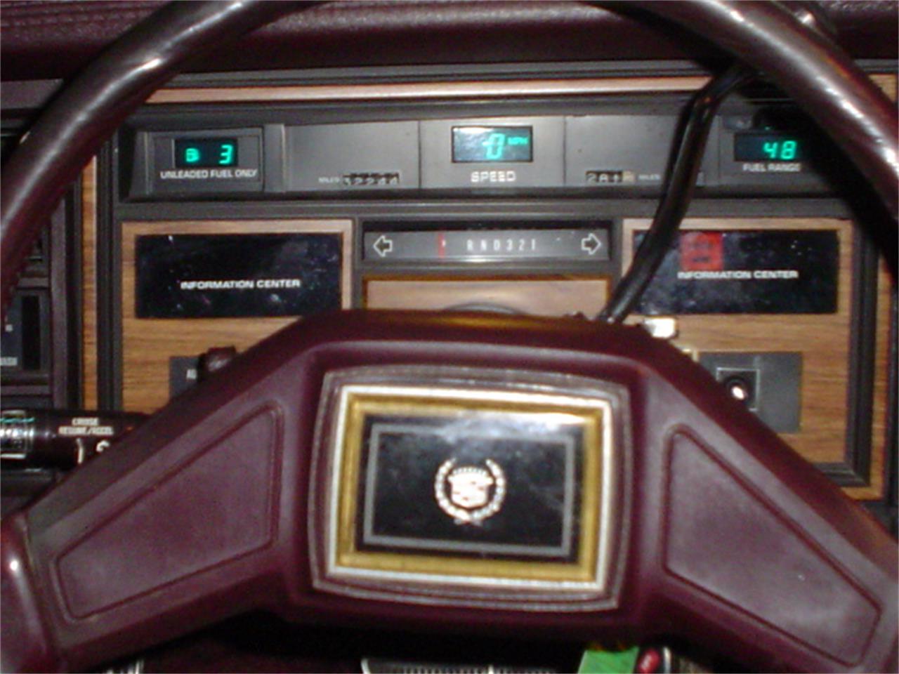 Cadillac-Seville-1985-Two-tone-Red-Black-Dark-Red-5