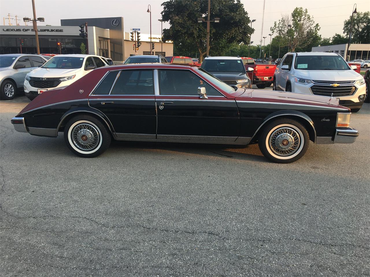 Cadillac-Seville-1985-Two-tone-Red-Black-Dark-Red-9