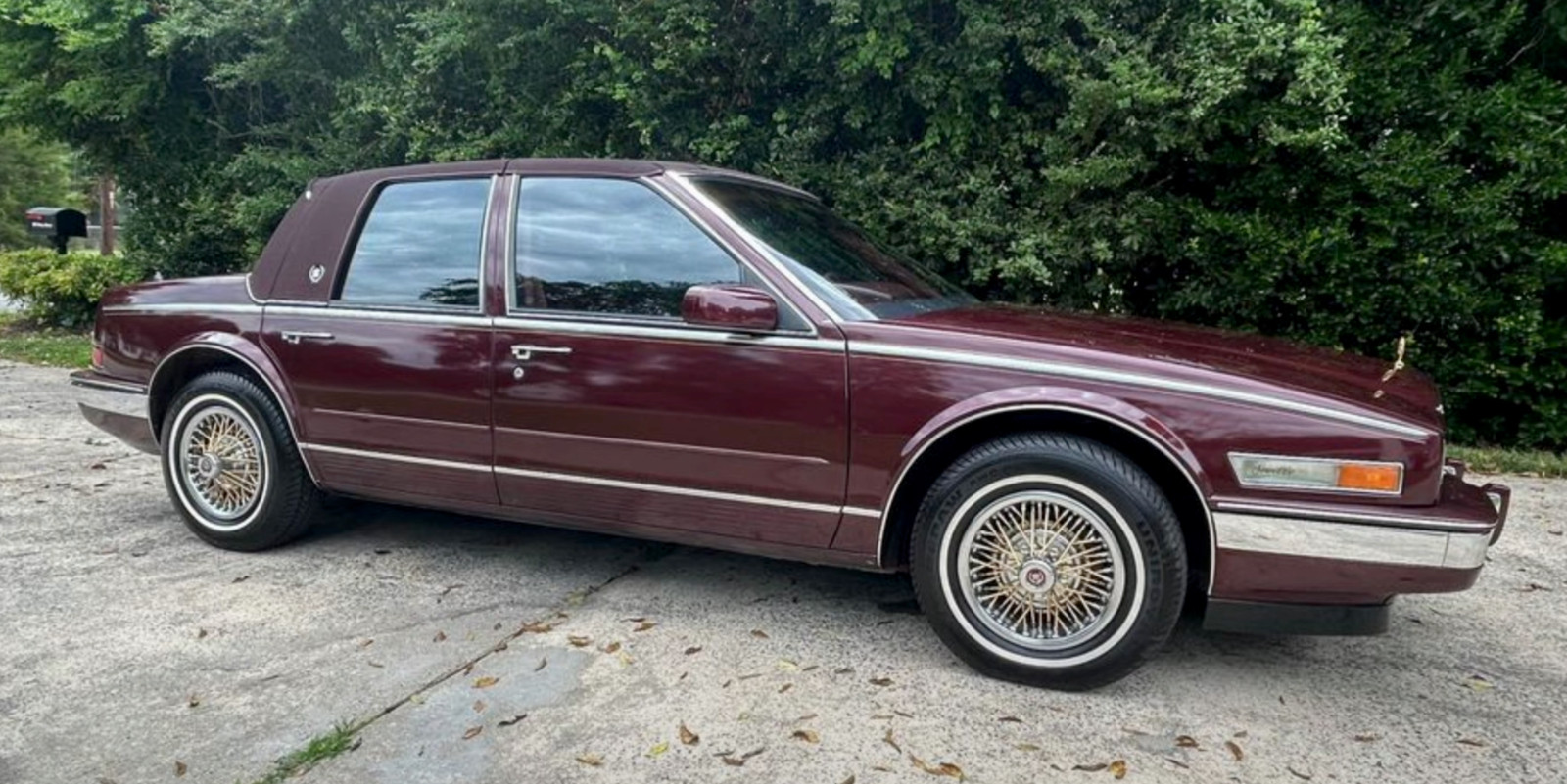 Cadillac-Seville-1988-1