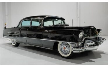 Cadillac-Sixty-Special-1955-Sedan-3