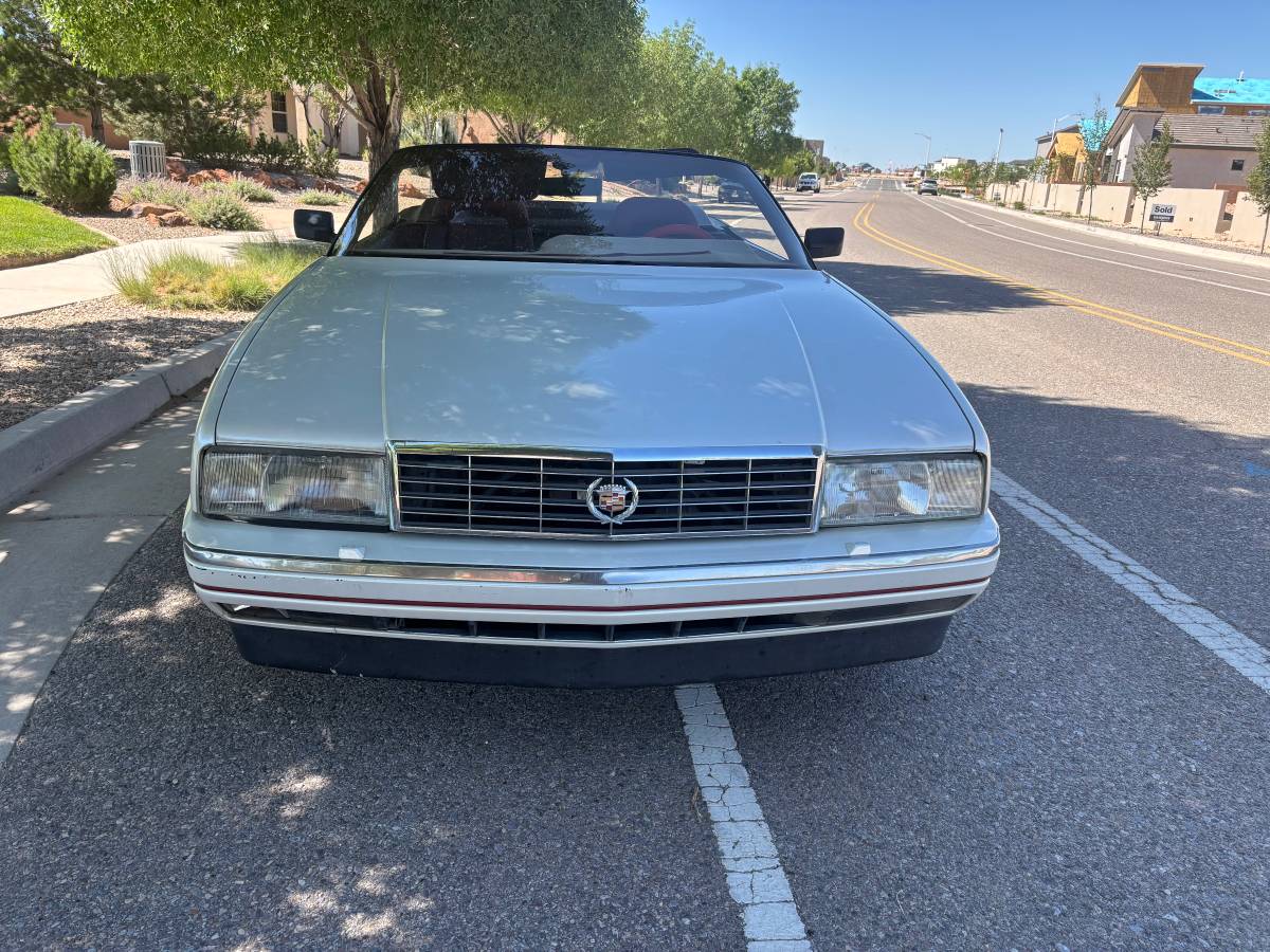 Cadillac-allante-1990-white-2