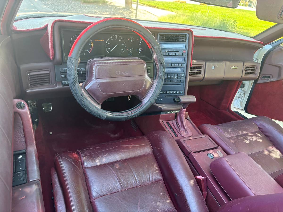 Cadillac-allante-1990-white-5