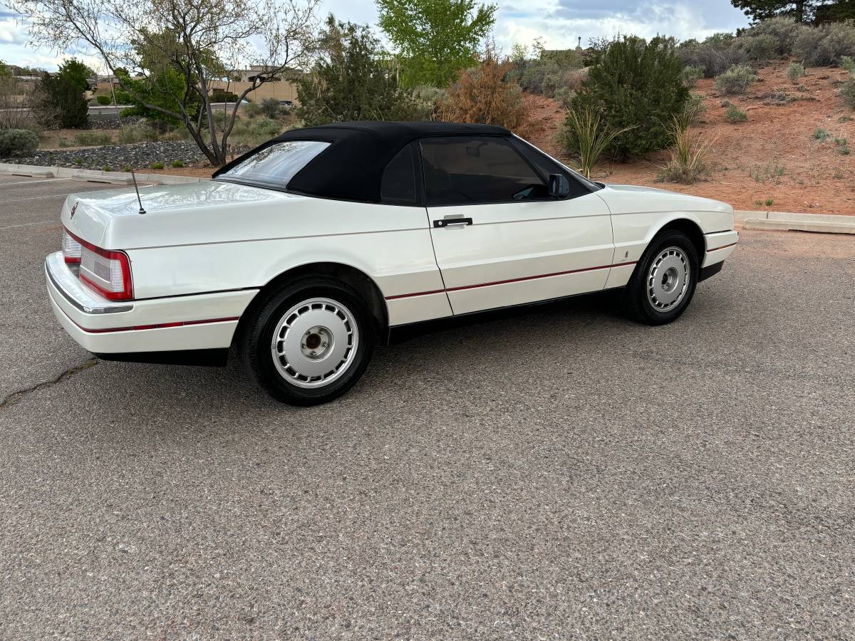 Cadillac-allante-1990-white-8
