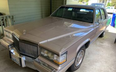 Cadillac-brougham-1991