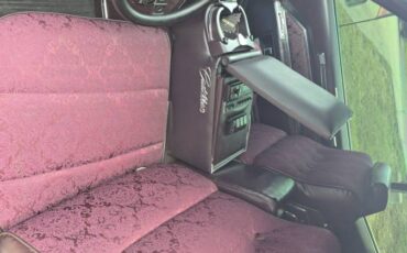 Cadillac-coupe-deville-1970-grey-8