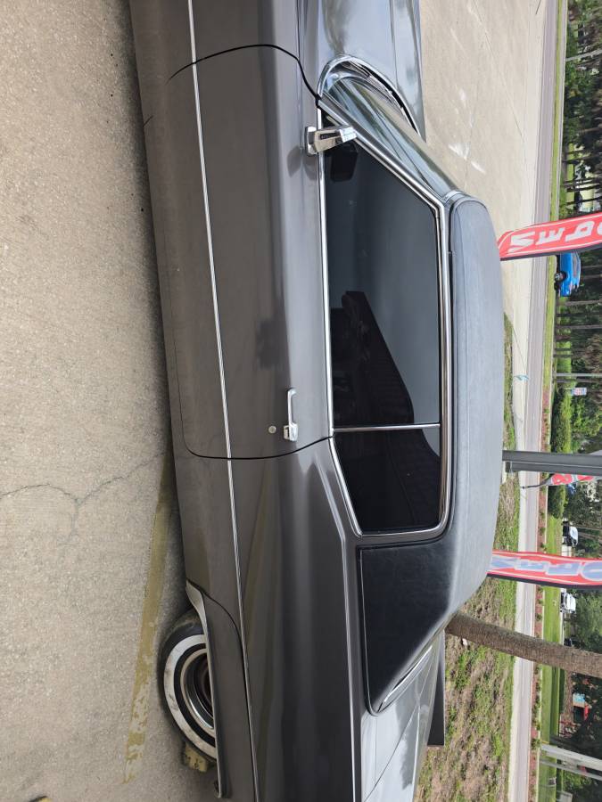 Cadillac-coupe-deville-1970-grey-9
