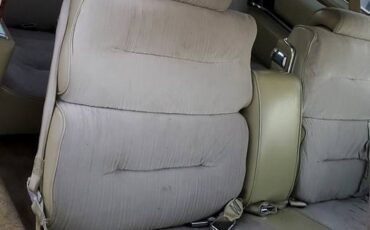 Cadillac-coupe-deville-1976-16