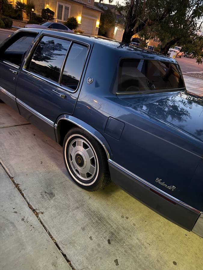 Cadillac-deville-1989-blue-2