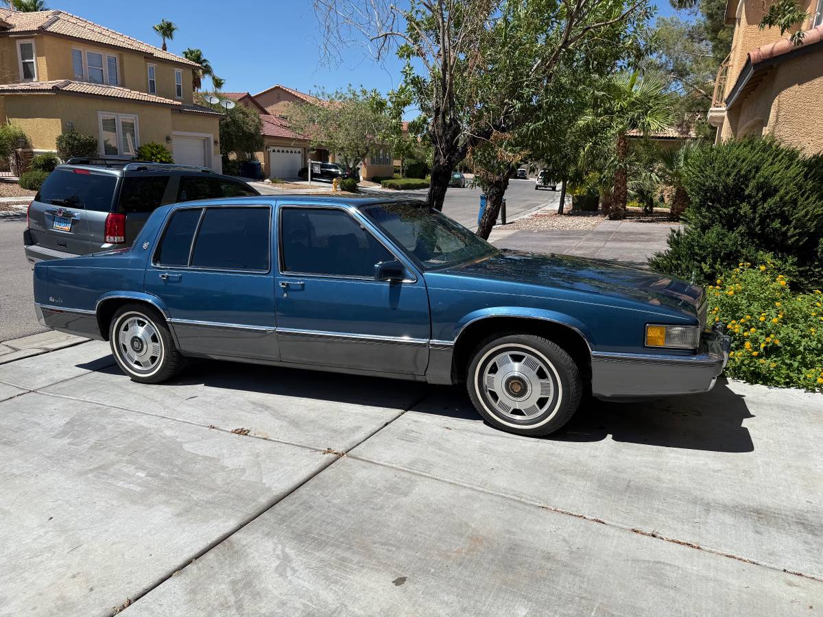 Cadillac-deville-1989-blue-8
