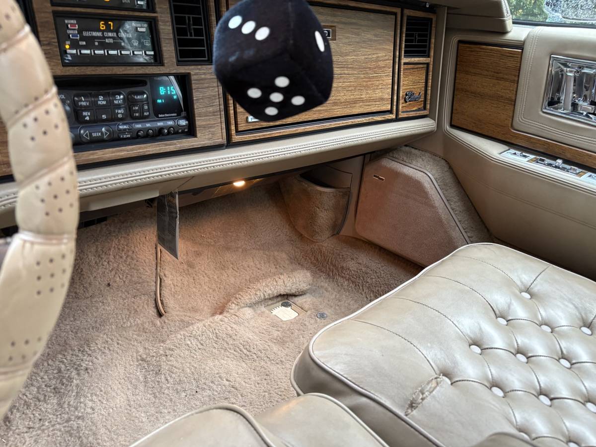 Cadillac-eldorado-1985-black-5