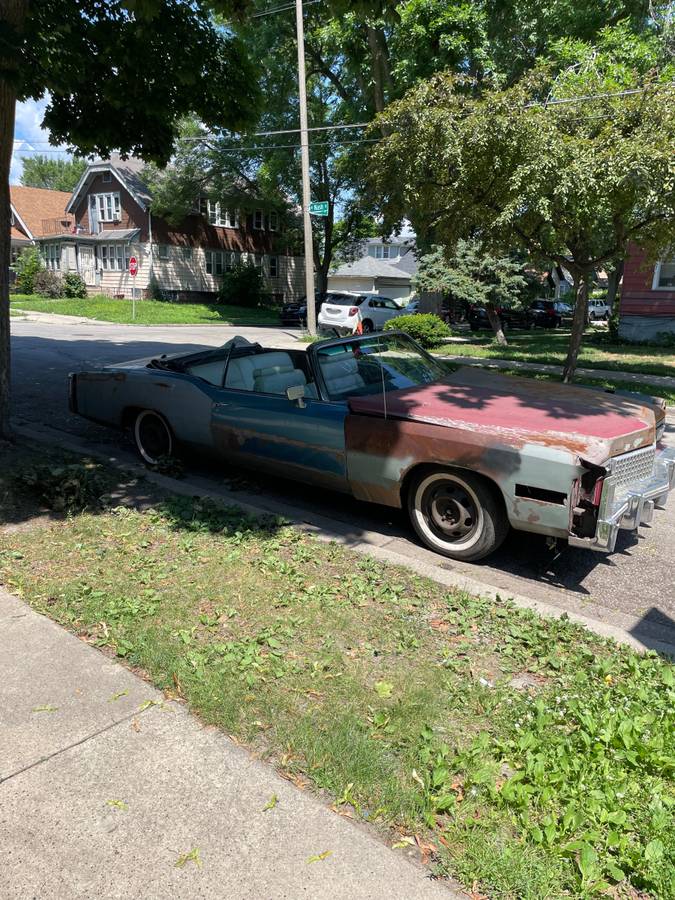 Cadillac-escalade-1976-1