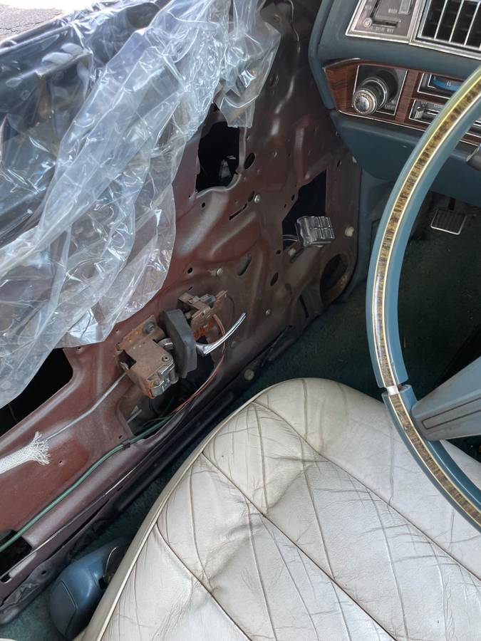 Cadillac-escalade-1976-5
