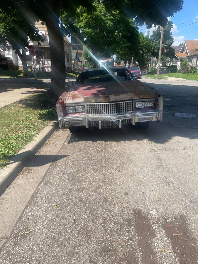 Cadillac-escalade-1976-8
