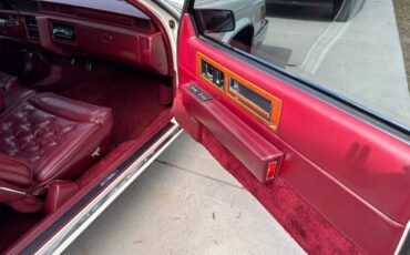 Cadillac-fleetwood-1990-8