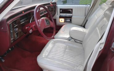 Cadillac-fleetwood-brougham-1987-red-4