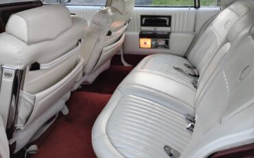 Cadillac-fleetwood-brougham-1987-red-5