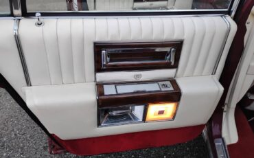 Cadillac-fleetwood-brougham-1987-red-7