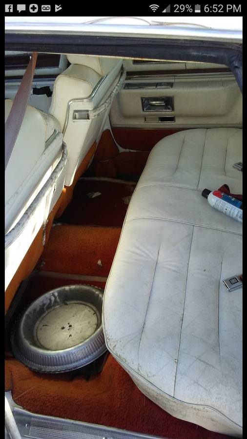 Cadillac-sedan-deville-1976-white-2
