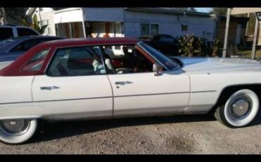 Cadillac-sedan-deville-1976-white