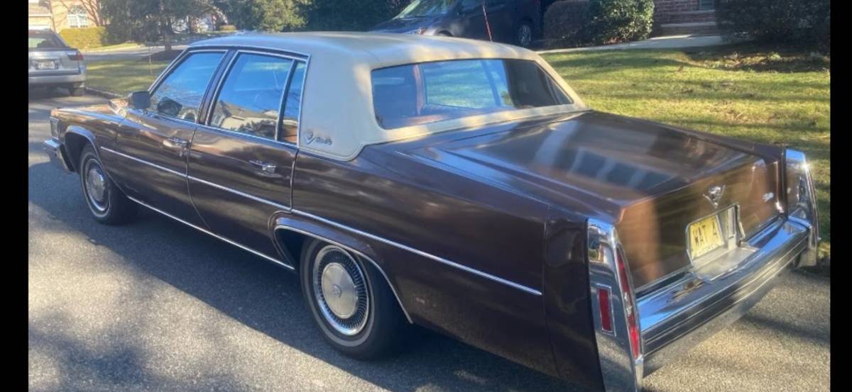 Cadillac-sedan-deville-1979-brown-2