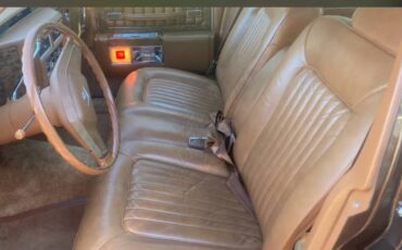 Cadillac-sedan-deville-1979-brown-3