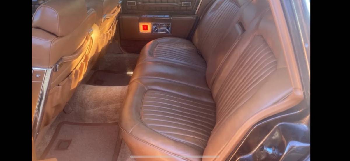 Cadillac-sedan-deville-1979-brown-4