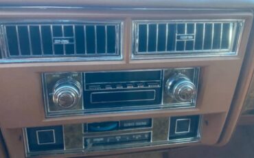 Cadillac-sedan-deville-1979-brown-6