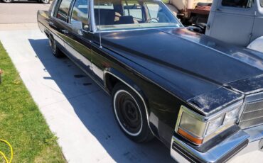 Cadillac-sedan-deville-1984-black-2