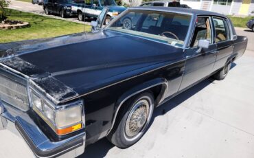 Cadillac-sedan-deville-1984-black