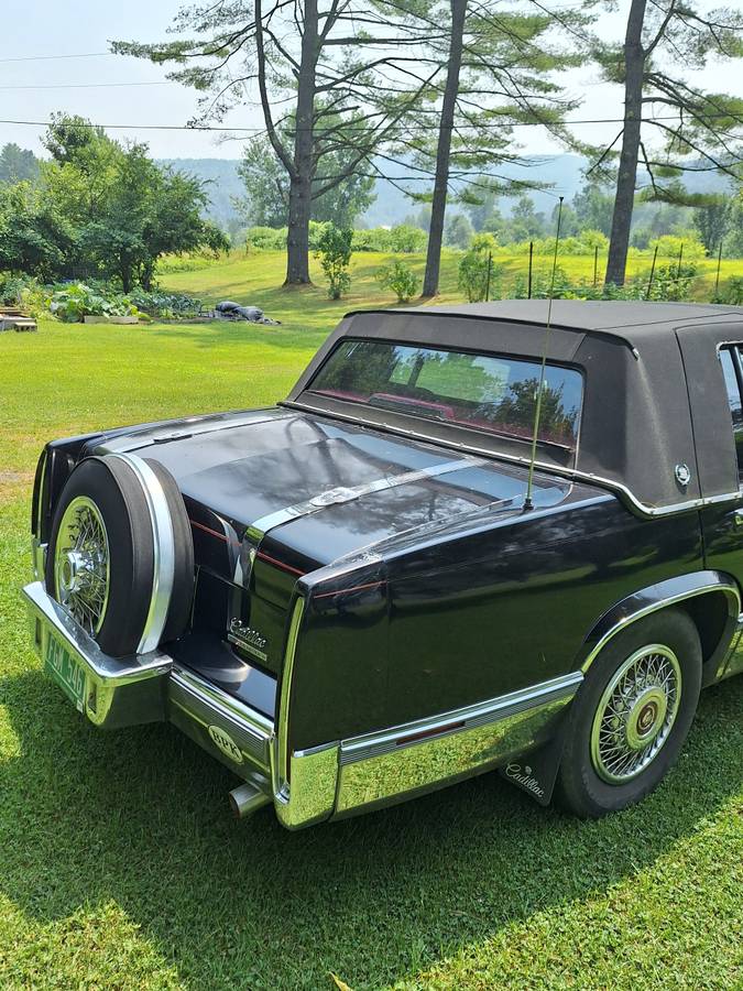 Cadillac-sedan-deville-1990-black-2