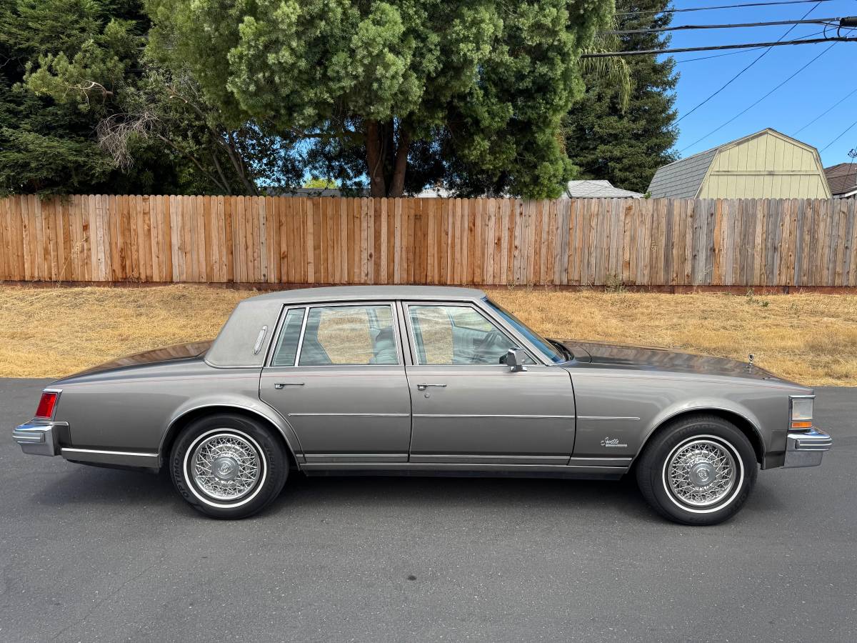 Cadillac-seville-1978-1