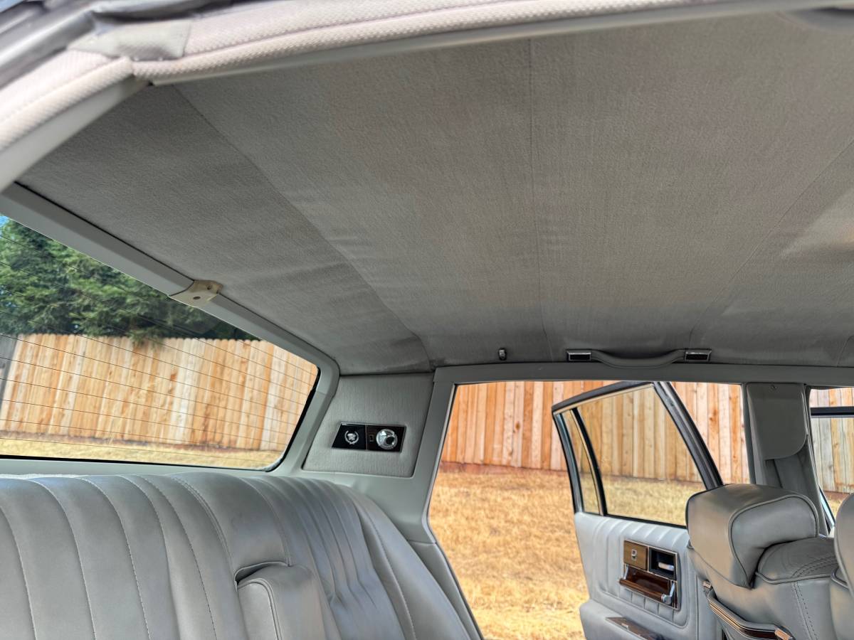 Cadillac-seville-1978-14