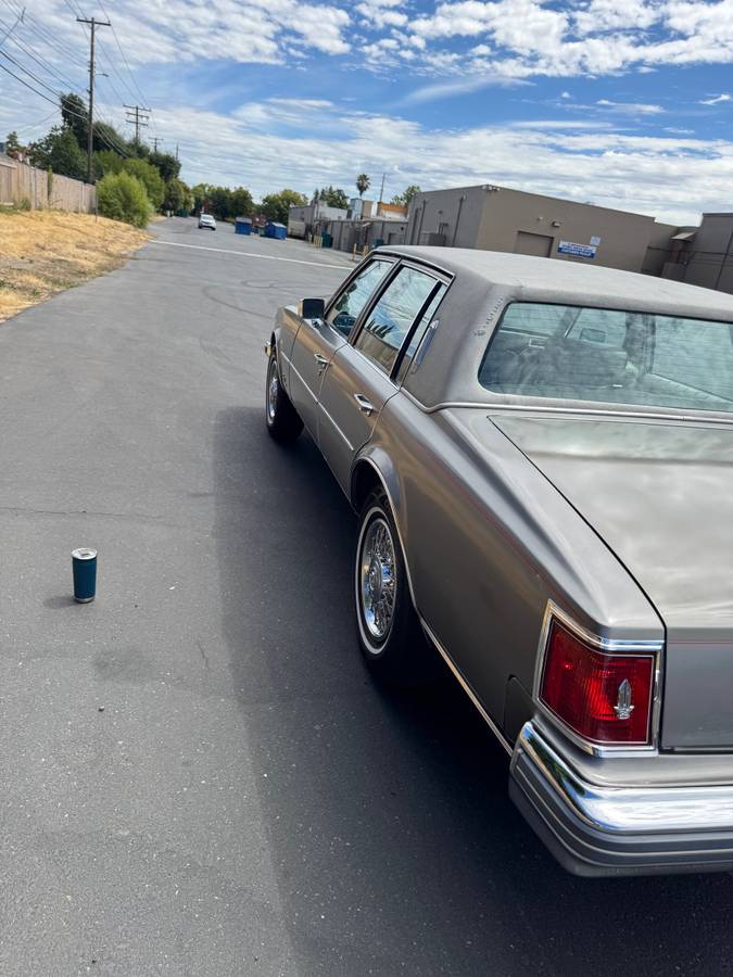 Cadillac-seville-1978-2
