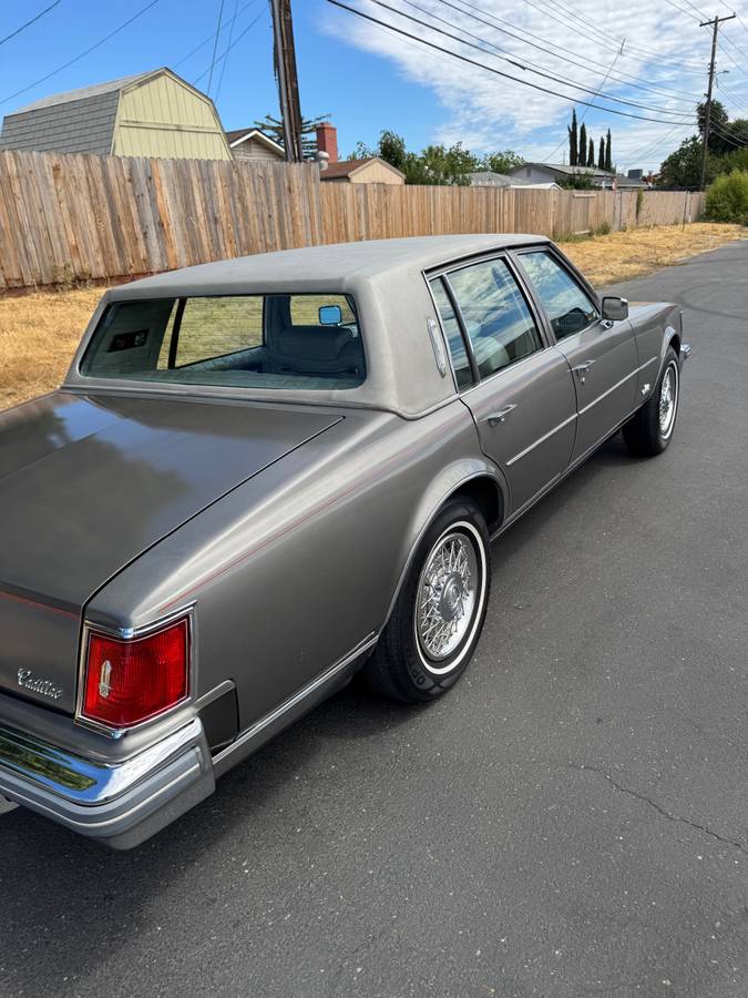Cadillac-seville-1978-3