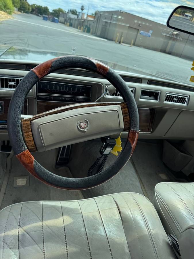 Cadillac-seville-1978-4