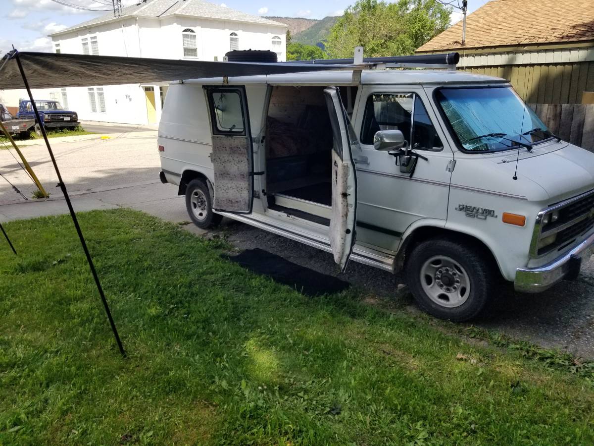 Chev-g30-1992-white-1
