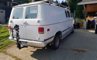 Chev-g30-1992-white