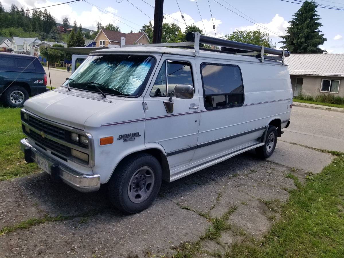 Chev-g30-1992-white-4