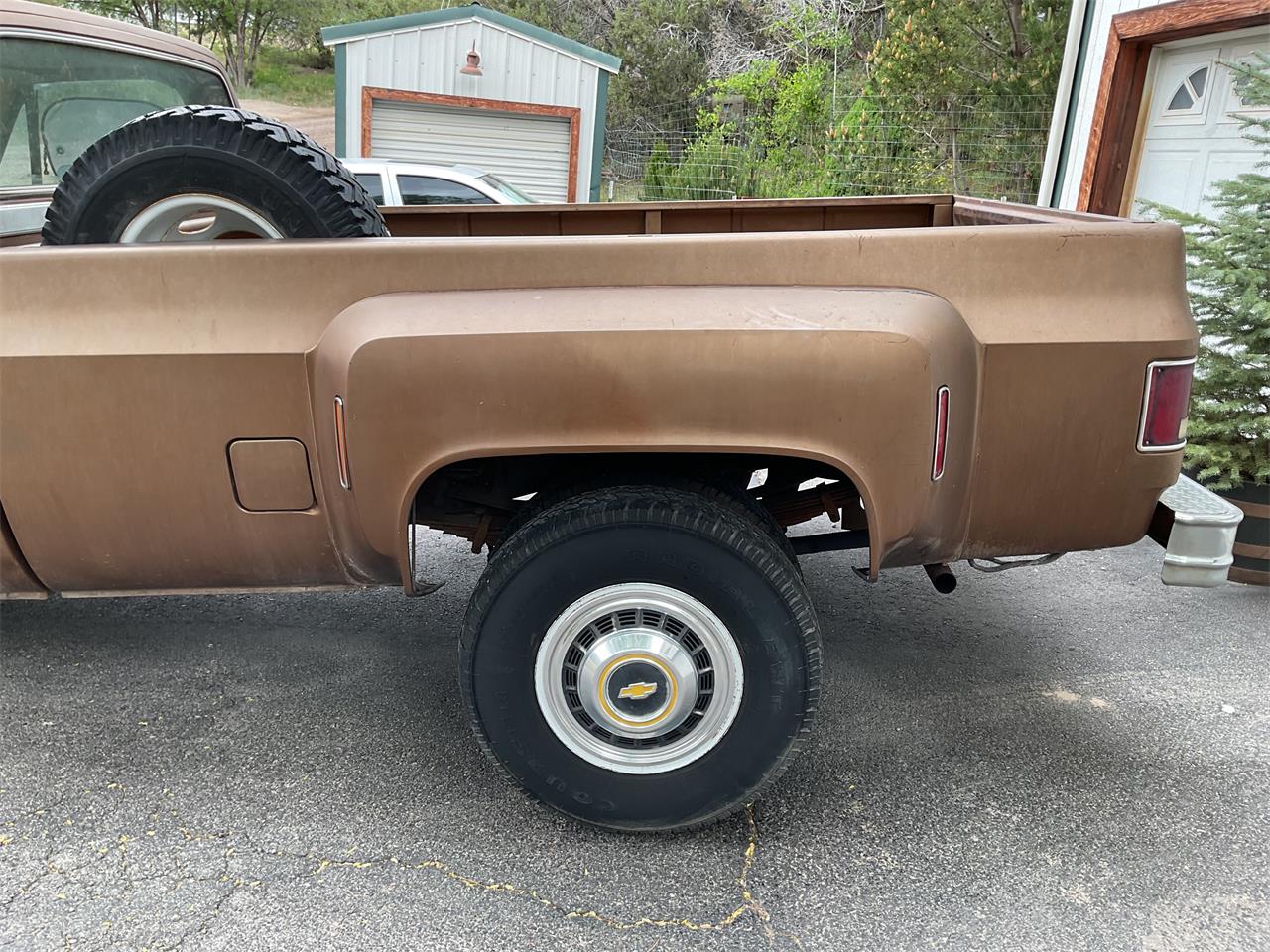 Chevrolet-1-ton-dually-1981-Brown-metallic-Beige-24