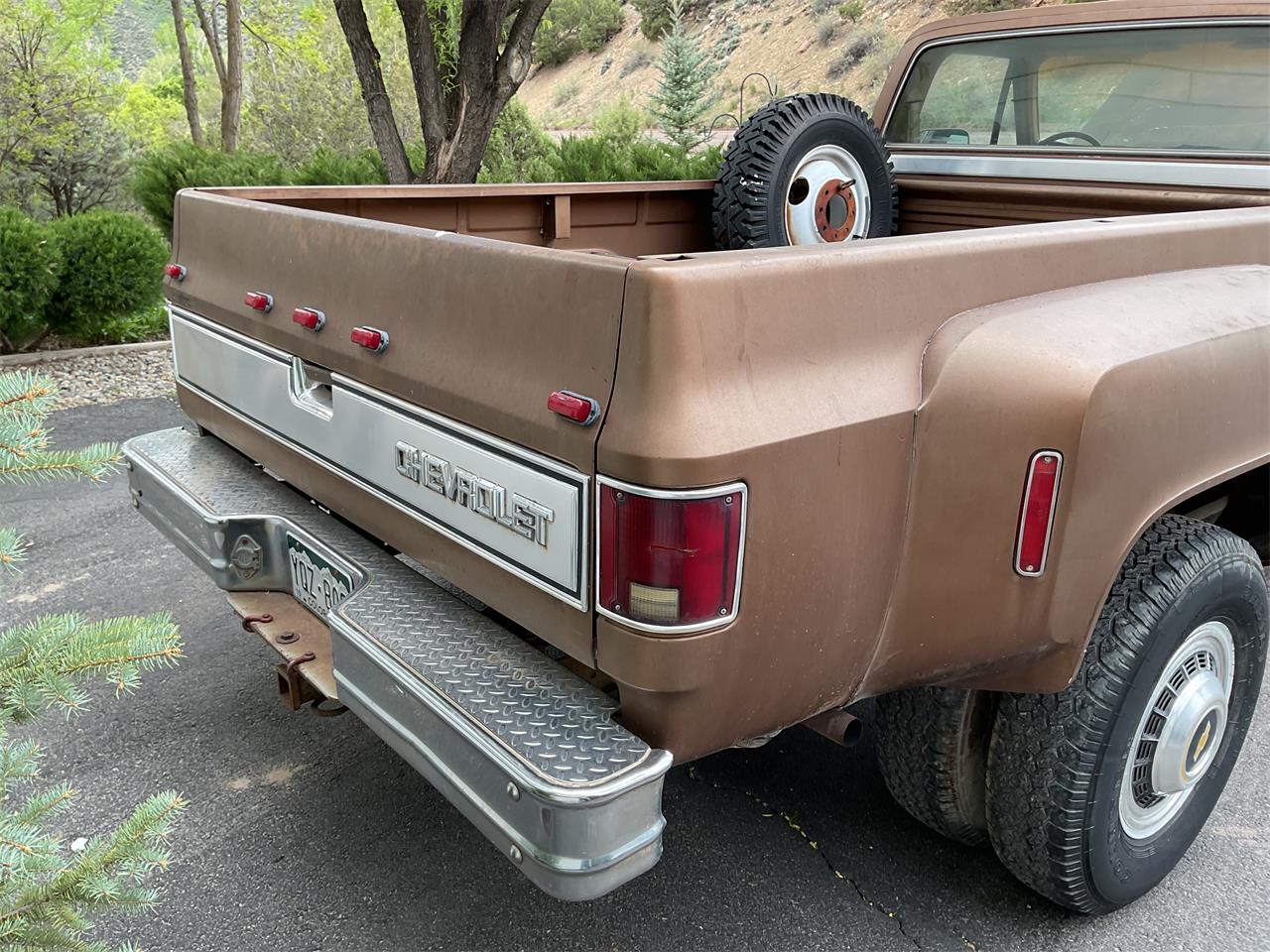 Chevrolet-1-ton-dually-1981-Brown-metallic-Beige-6