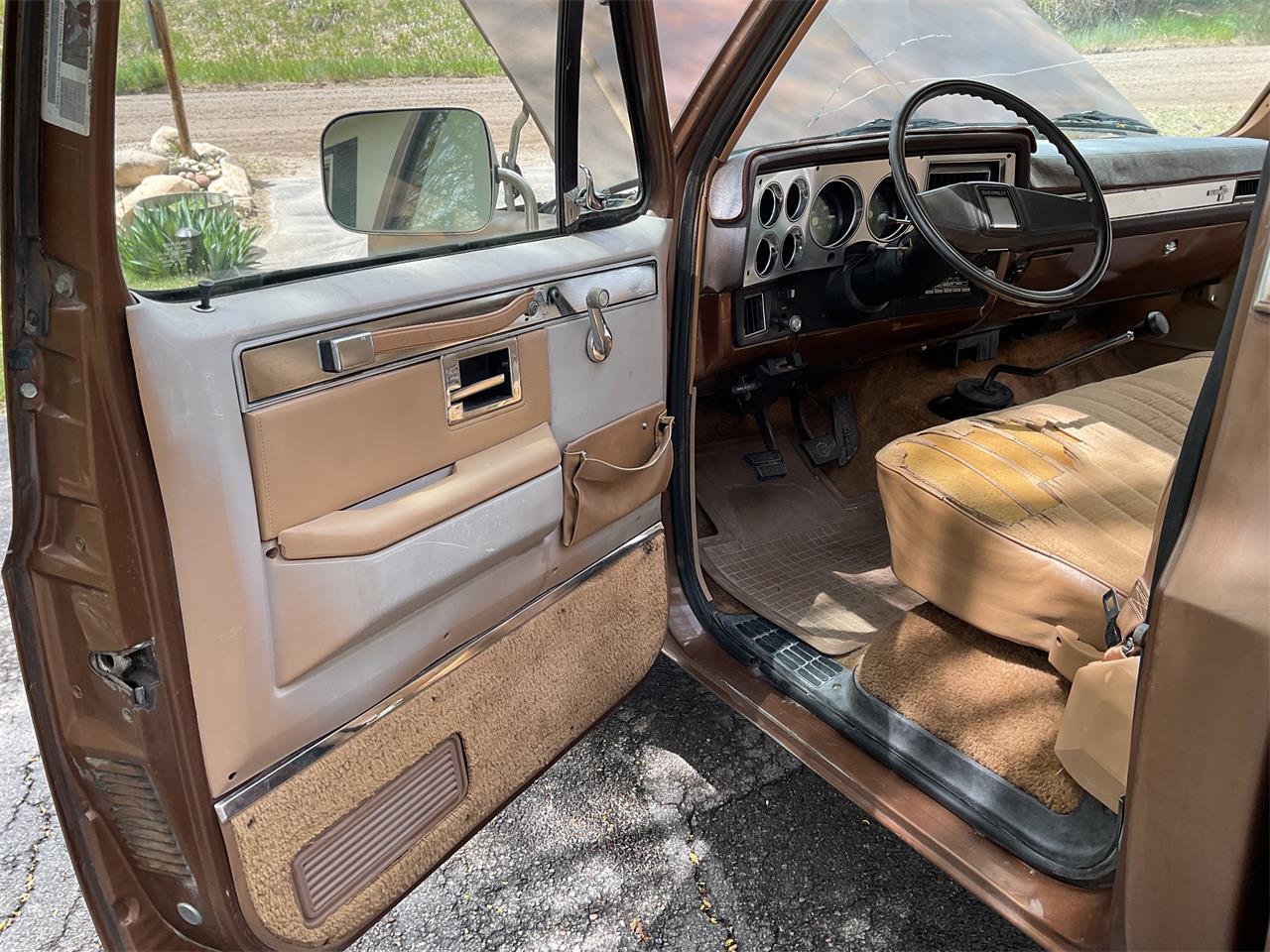 Chevrolet-1-ton-dually-1981-Brown-metallic-Beige-7