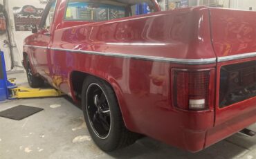 Chevrolet-12-ton-shortbox-1982-Red-Beige-3