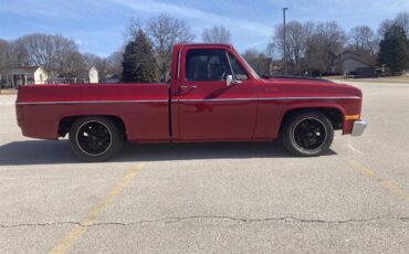 Chevrolet-12-ton-shortbox-1982-Red-Beige